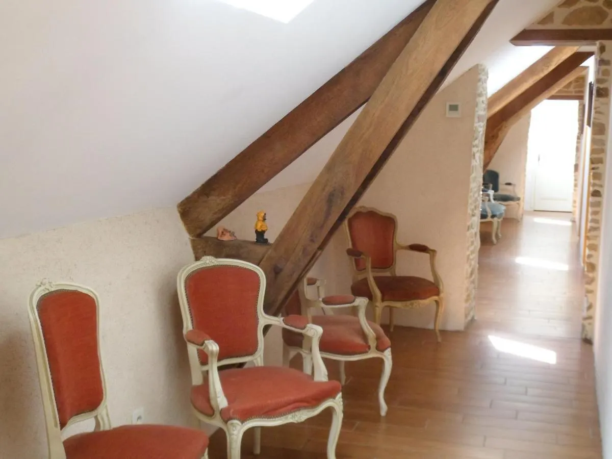 Chambres D'Hotes De Lunel Tresboeuf Bed & Breakfast